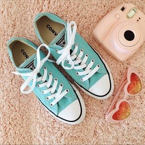 Low top Converse Sneakers